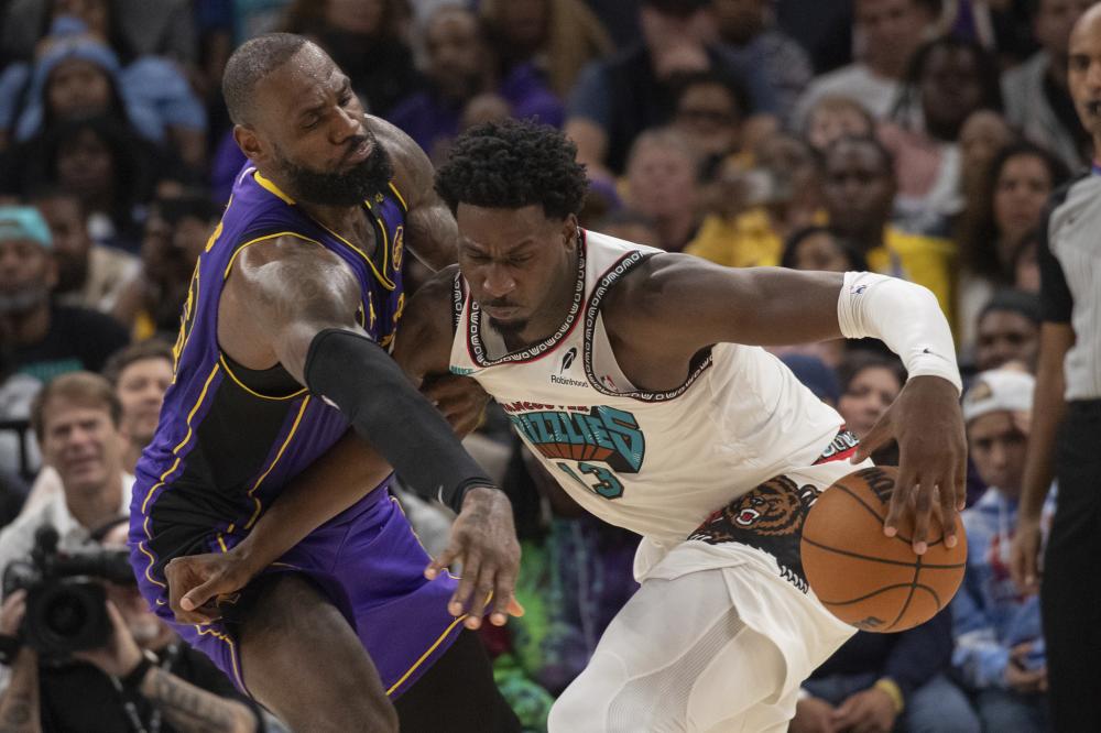 英超前瞻：曼联状态回暖期待连胜，西汉姆联进攻核心停赛